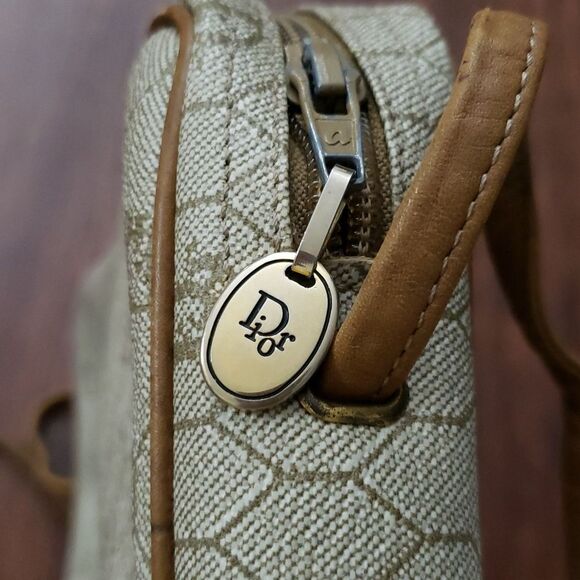 Vintage Christian Dior Honeycomb Chic Feminine Brown Leather Trim Crossbody Bag - Picture 6 of 6